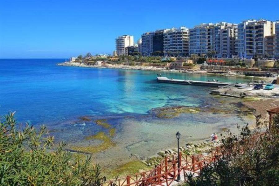 Seaview Apartment In Fort Cambridge, Sliema Ngoại thất bức ảnh
