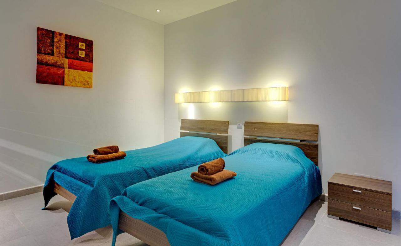 Seaview Apartment In Fort Cambridge, Sliema Ngoại thất bức ảnh